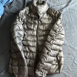 Uniqlo lightweight puffer